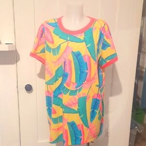 LuLaRoe Coral and Blue T-Shirt